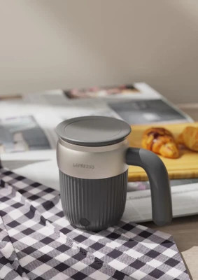 تراول ماگ هوشمند همزن دار لپرسو مدل Stirring Mug