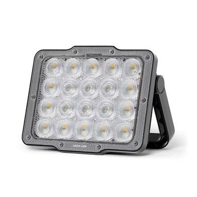 پروژکتور شارژی خورشیدی 950 لومن گرین لاین مدل Solar Flood Light